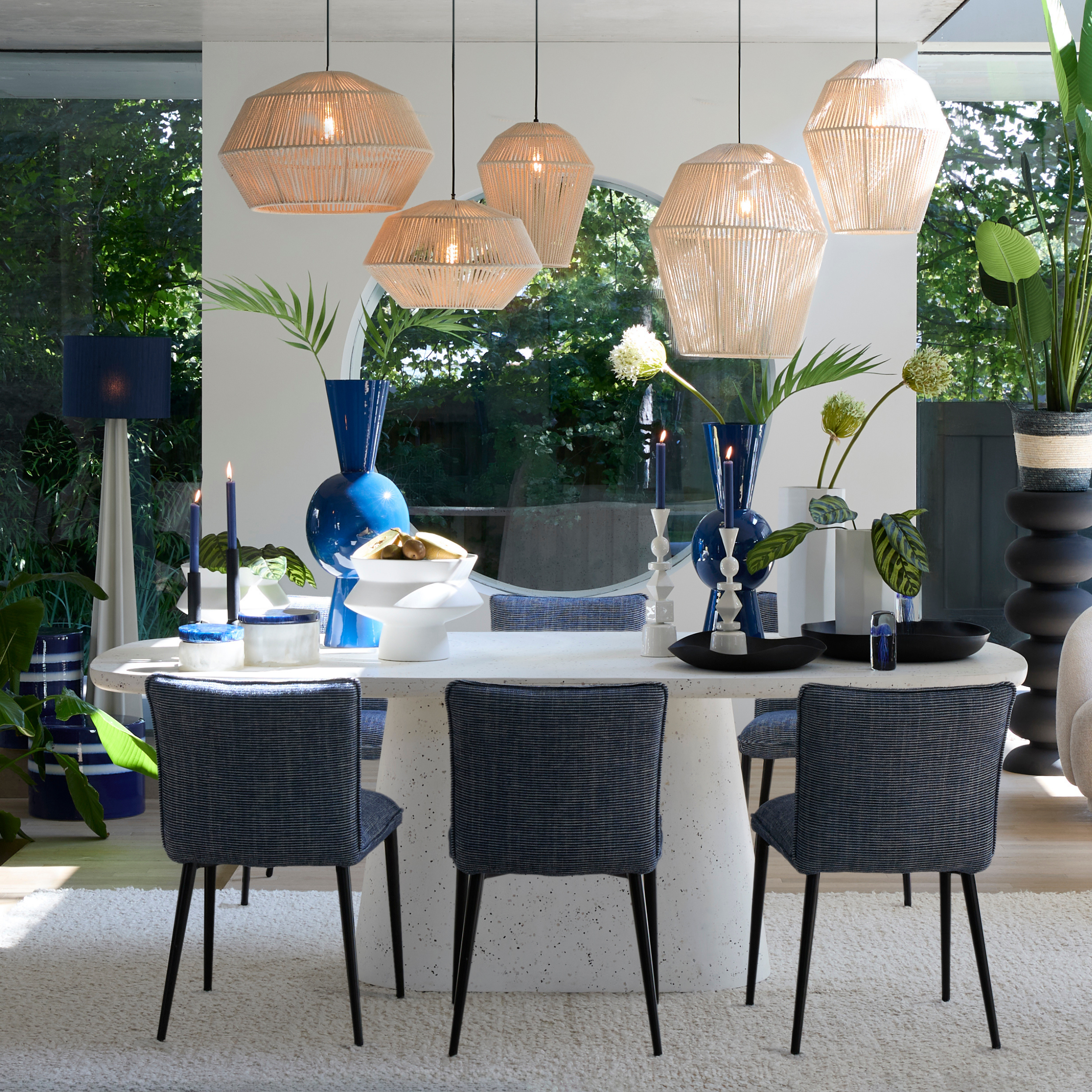 Contemporary Oval Dining Table In White Terrazzo