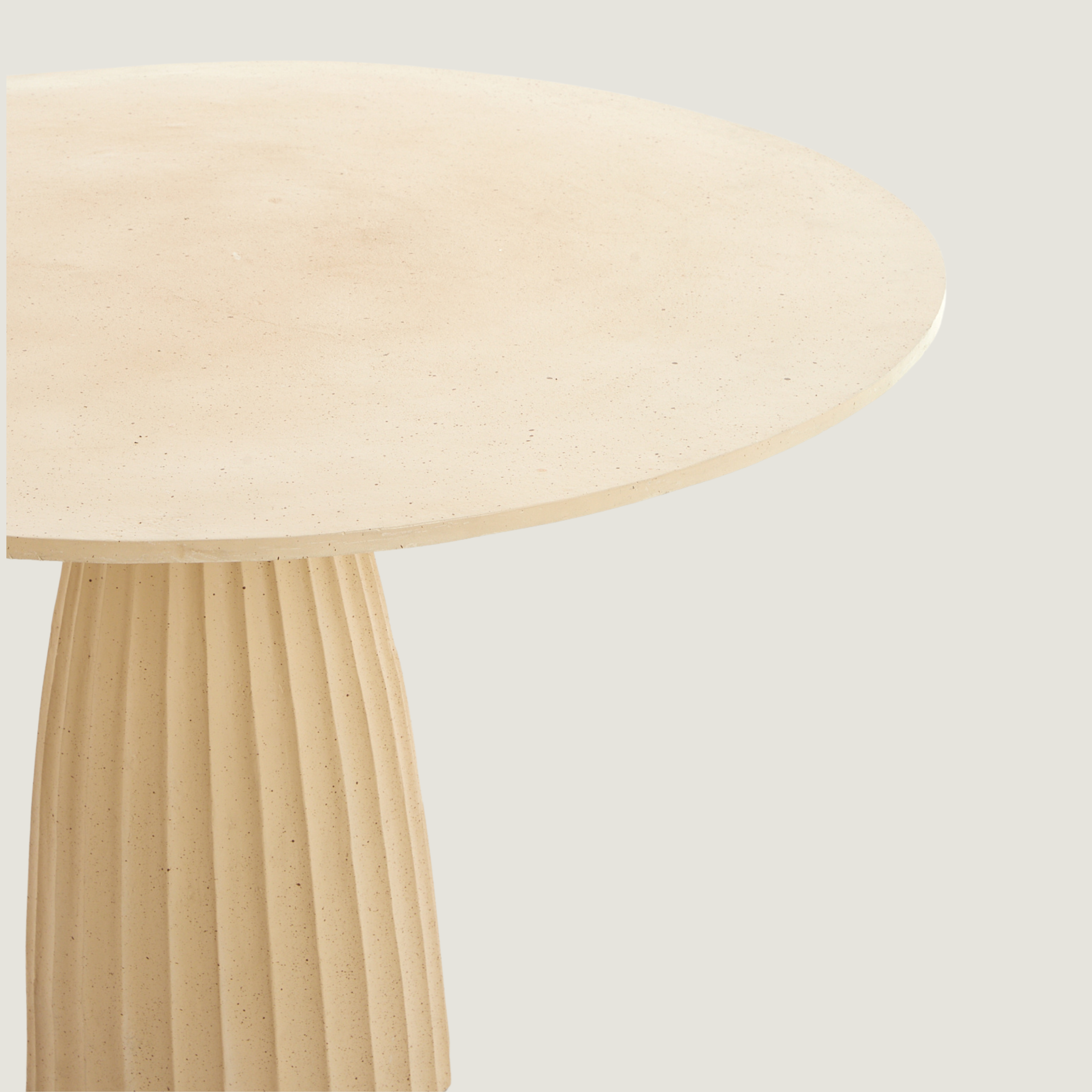 Contemporary Round Outdoor Dining Table in Natural Wood Look